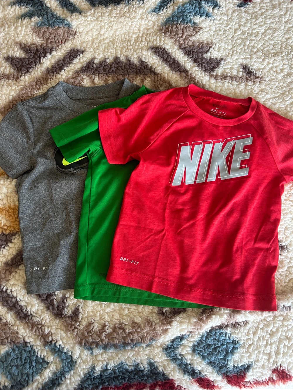 Nike Kids Short-Sleeve Tees in Green, Red and Grey with Logos